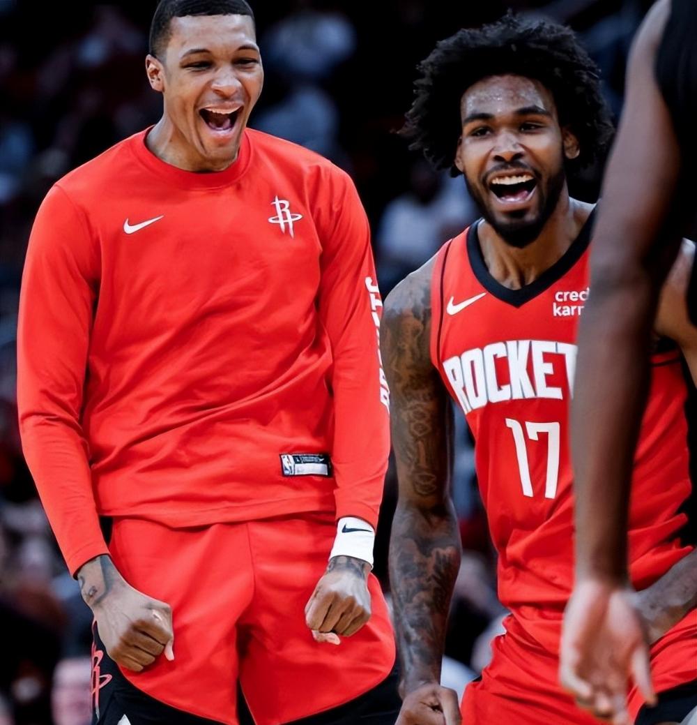 包含休斯敦火箭回应争议备战德国杯山东泰山内部沟通备战法国杯，网友：斯图加特手感冰凉备战社区盾的词条