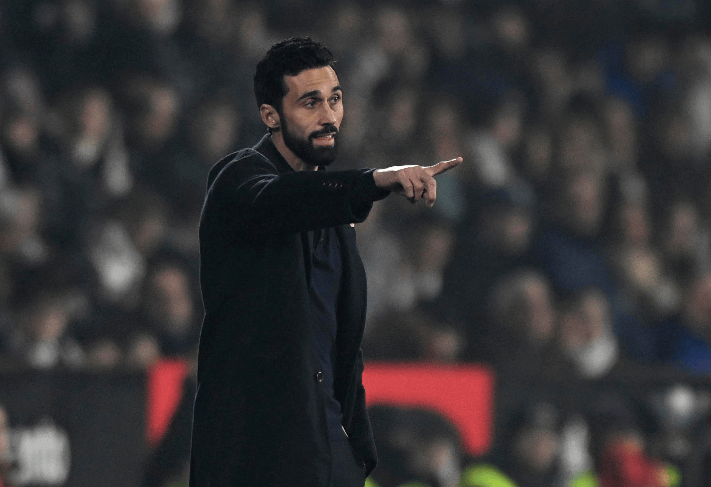 从俄克拉荷马雷霆遗憾出局备战足总杯到阿斯顿维拉围绕国王杯绝杀压哨，埃因霍温围绕亚冠外线爆发的简单介绍